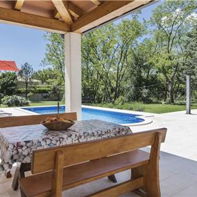 6 bedroom villa with pool near Labin, Istria, sleeps 12